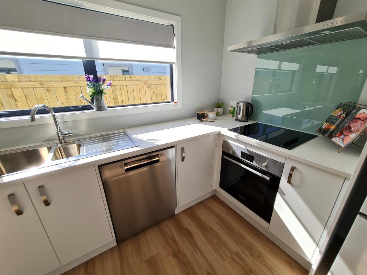 Brand New & Cosy In Kapiti - New 3-Bedrooms 4-Beds In Paraparaumu Exterior photo